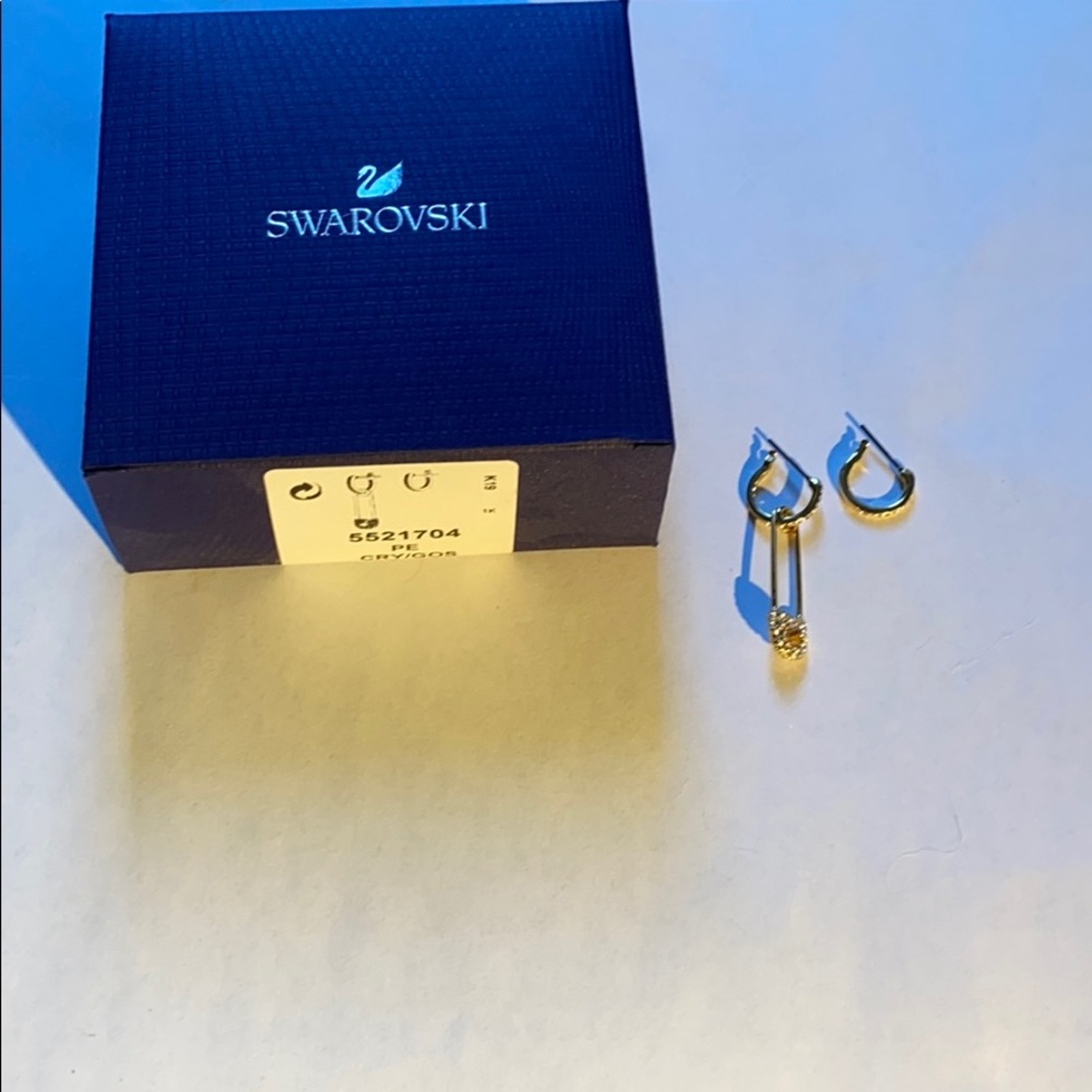 SWAROVSKI earing